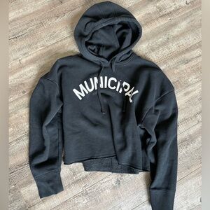 MUNICIPAL Women's M. OG Cropped Hoodie